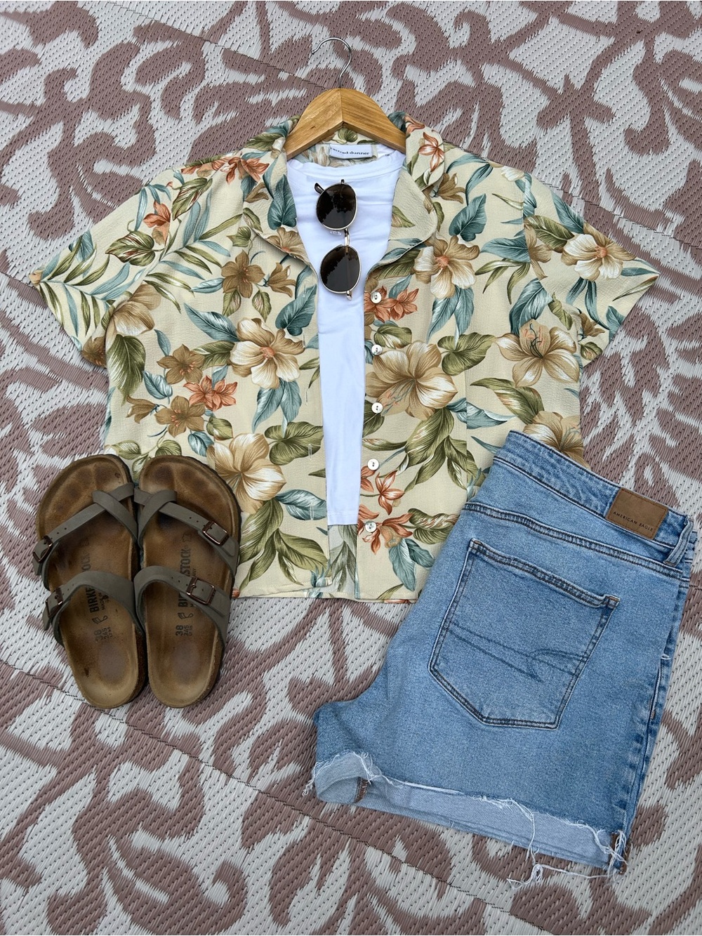 Tropical Floral Button Down Short Sleeve Collar Shirt Resortwear | Size 12P